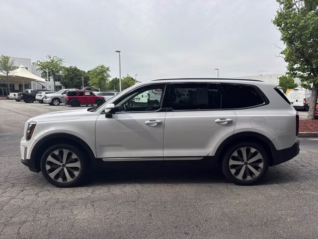 2022 Glacial White Pearl Kia Telluride EX FWD SUV