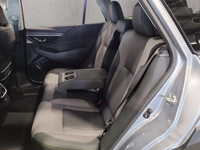 2025 Ice Silver Metallic Subaru Outback Onyx Edition AWD SUV