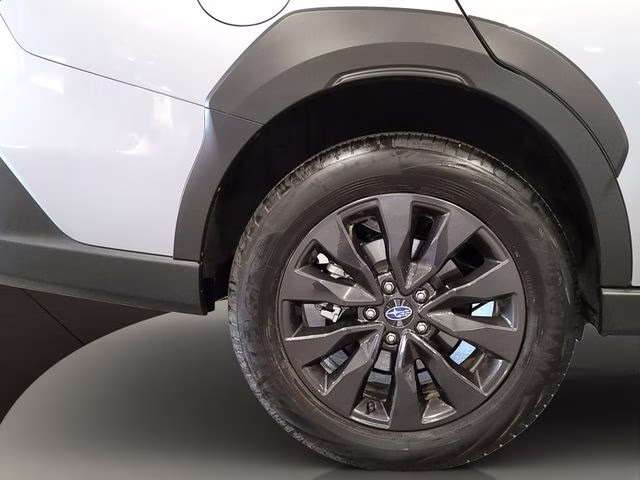 2025 Ice Silver Metallic Subaru Outback Onyx Edition AWD SUV
