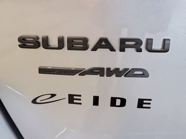 2025 Ice Silver Metallic Subaru Outback Onyx Edition AWD SUV