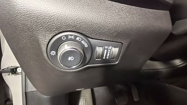 2023 Sting-Gray Clearcoat Jeep Compass Limited 4X4 SUV