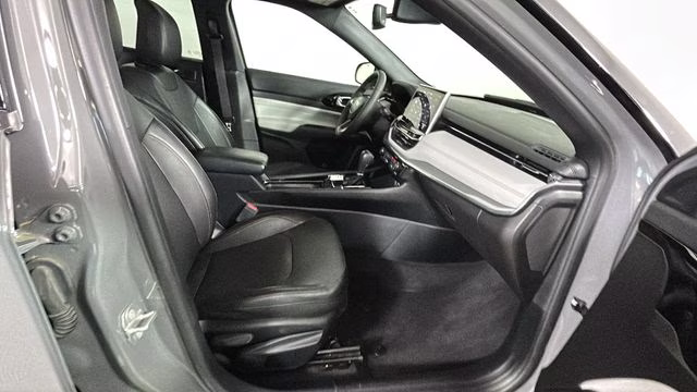 2023 Sting-Gray Clearcoat Jeep Compass Limited 4X4 SUV