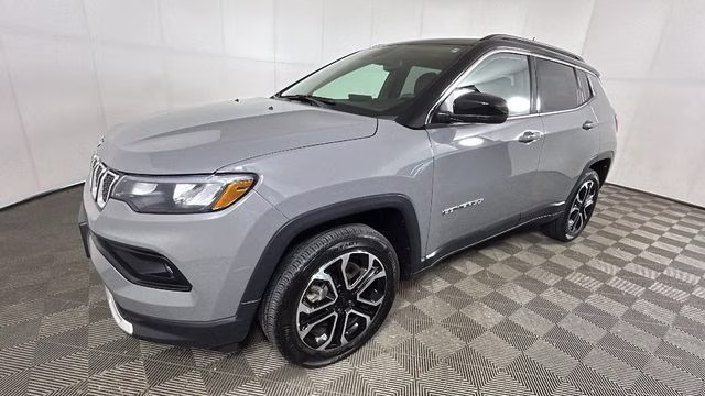 2023 Sting-Gray Clearcoat Jeep Compass Limited 4X4 SUV