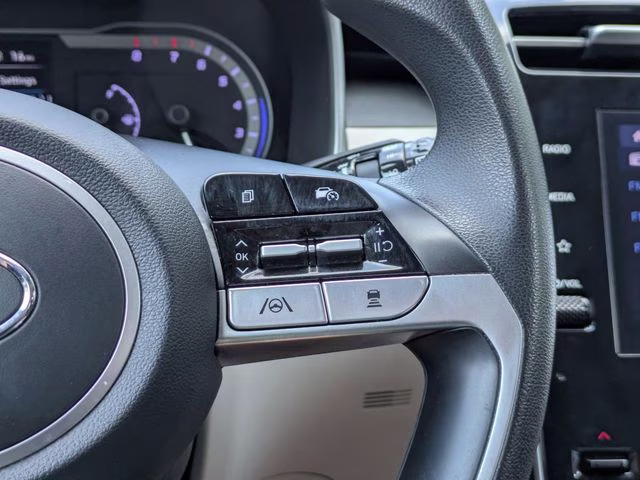 2024 Shimmering Silver Hyundai Tucson SEL AWD SUV