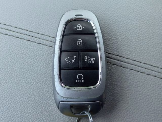 2024 Shimmering Silver Hyundai Tucson SEL AWD SUV
