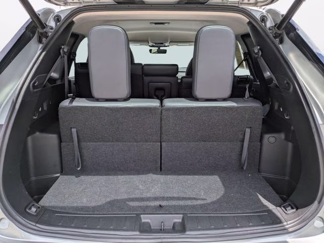 2025 Mitsubishi Outlander SE - Photo 13