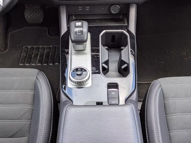2025 Mitsubishi Outlander SE - Photo 21