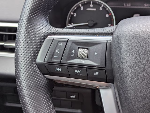 2025 Mitsubishi Outlander SE - Photo 28