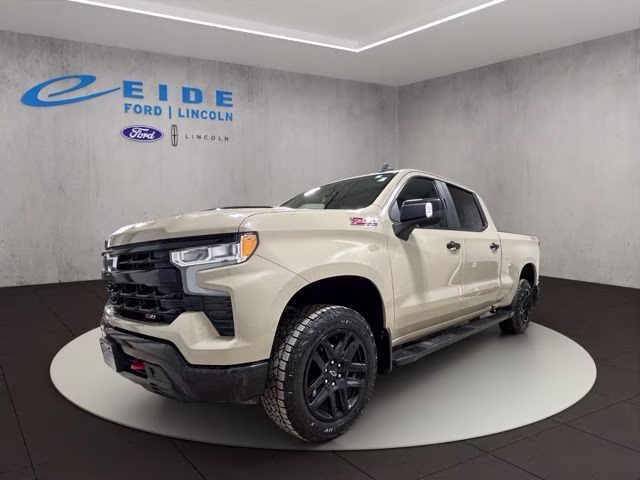 2022 Sand Dune Metallic Chevrolet Silverado 1500 LT Trail Boss 4X4 Truck