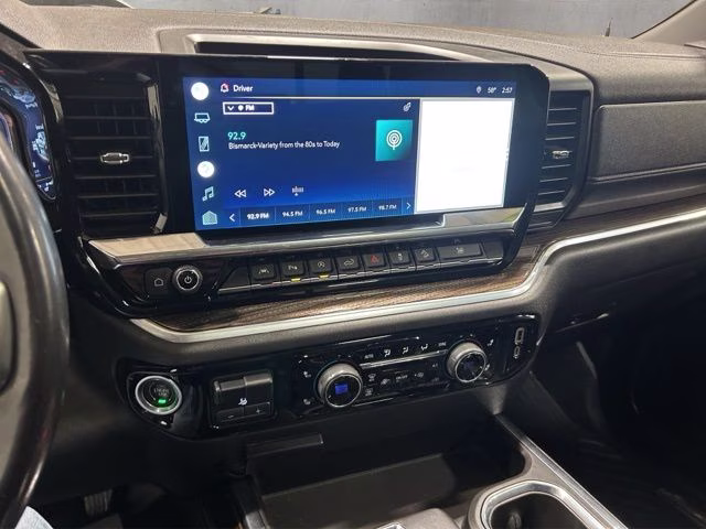 2022 Sand Dune Metallic Chevrolet Silverado 1500 LT Trail Boss 4X4 Truck