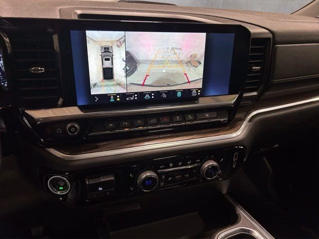 2022 Sand Dune Metallic Chevrolet Silverado 1500 LT Trail Boss 4X4 Truck