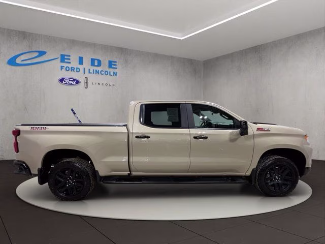 2022 Sand Dune Metallic Chevrolet Silverado 1500 LT Trail Boss 4X4 Truck