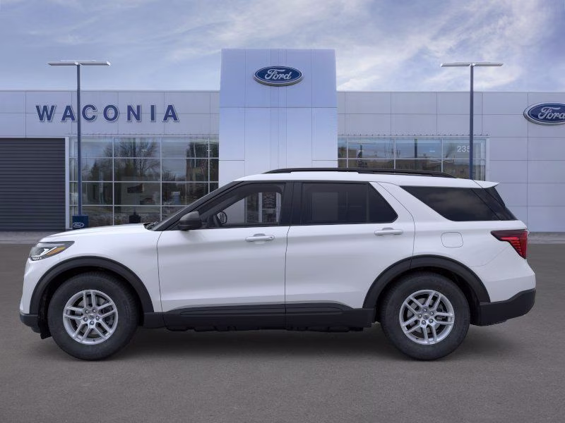 2026 Space White Metallic Ford Explorer Active 4X4 SUV