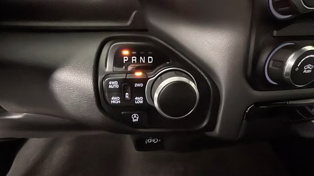2022 Diamond Black Crystal Pearlcoat Ram 1500 Big Horn/Lone Star 4X4 Truck