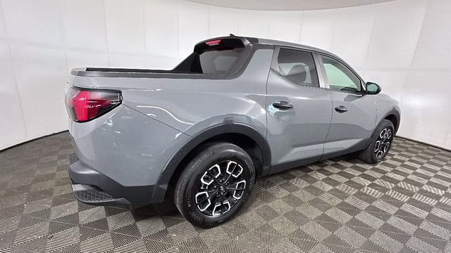 2024 Hampton Gray Hyundai Santa Cruz SE FWD Truck