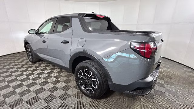 2024 Hampton Gray Hyundai Santa Cruz SE FWD Truck