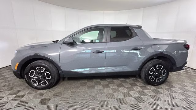 2024 Hampton Gray Hyundai Santa Cruz SE FWD Truck