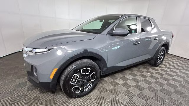 2024 Hampton Gray Hyundai Santa Cruz SE FWD Truck