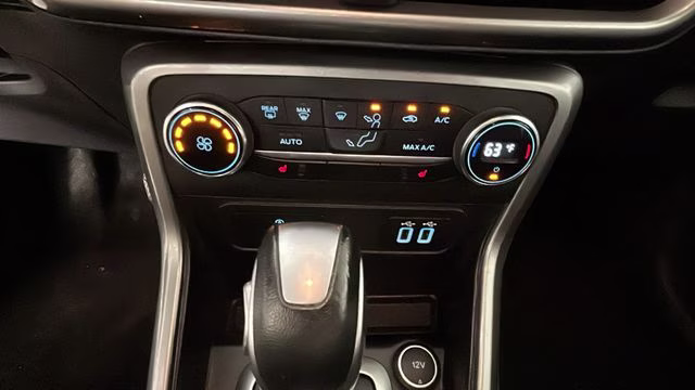 2021 Silver Metallic Ford EcoSport SE FWD SUV