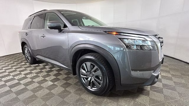 2024 Gun Metallic Nissan Pathfinder SV 4X4 SUV