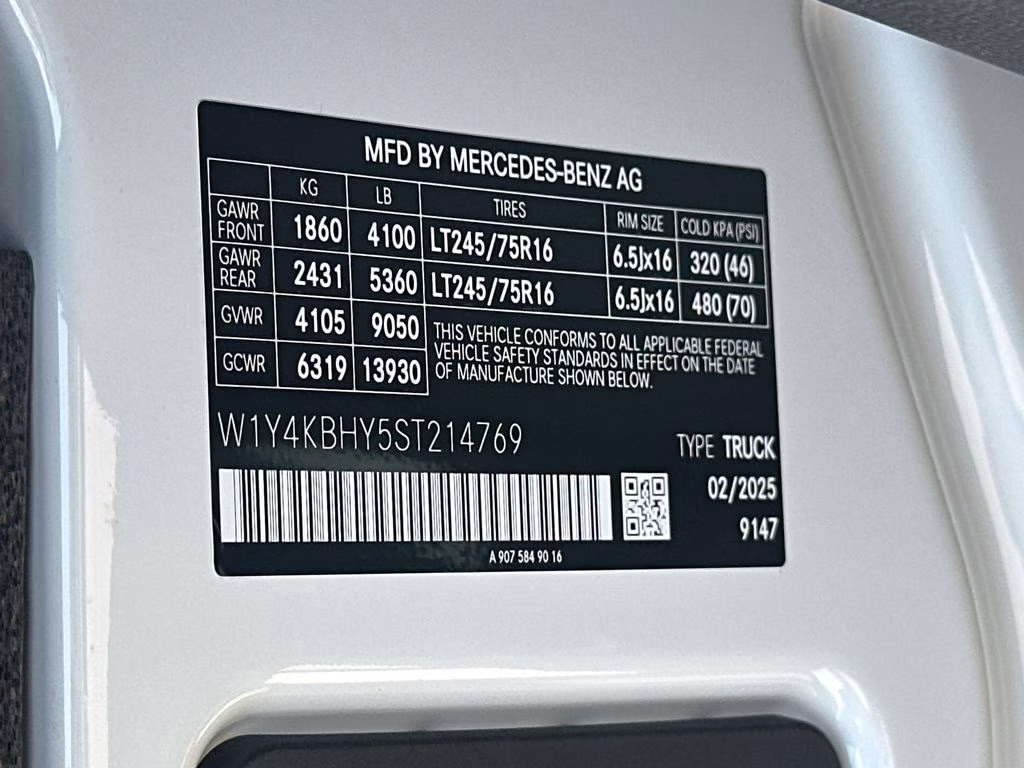 2025 Arctic Mercedes-Benz Sprinter 2500 Cargo 144 WB RWD Van