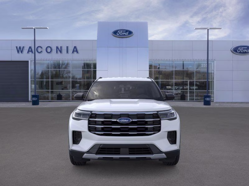 2026 Space White Metallic Ford Explorer Active 4X4 SUV