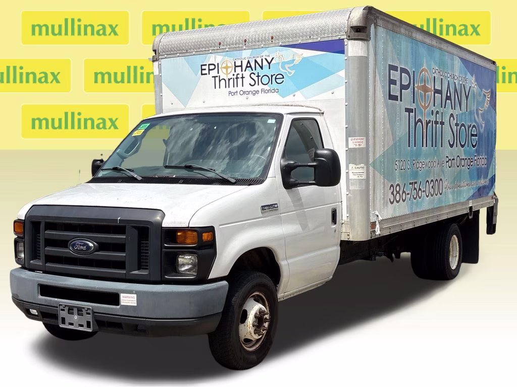 2016 Oxford White Ford E-350SD Base RWD Truck