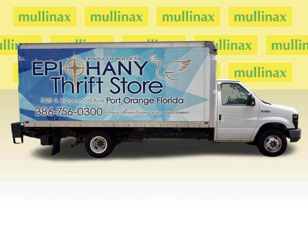 2016 Oxford White Ford E-350SD Base RWD Truck