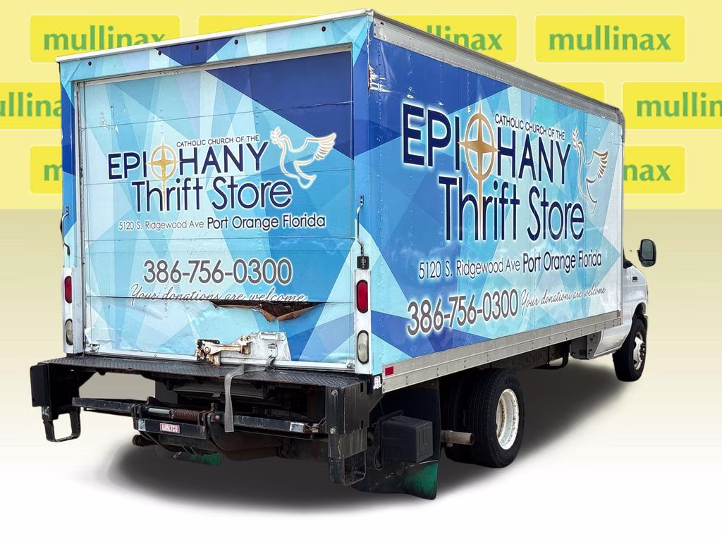 2016 Oxford White Ford E-350SD Base RWD Truck