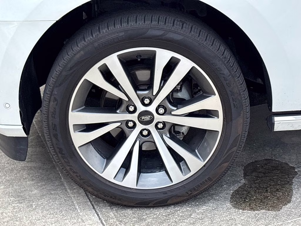 2021 White Metallic Ford Expedition Max Platinum 4X4 SUV
