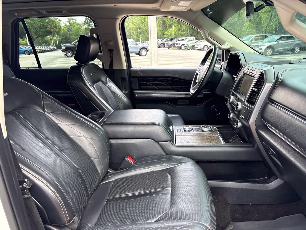 2021 White Metallic Ford Expedition Max Platinum 4X4 SUV