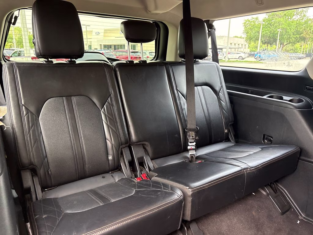 2021 White Metallic Ford Expedition Max Platinum 4X4 SUV