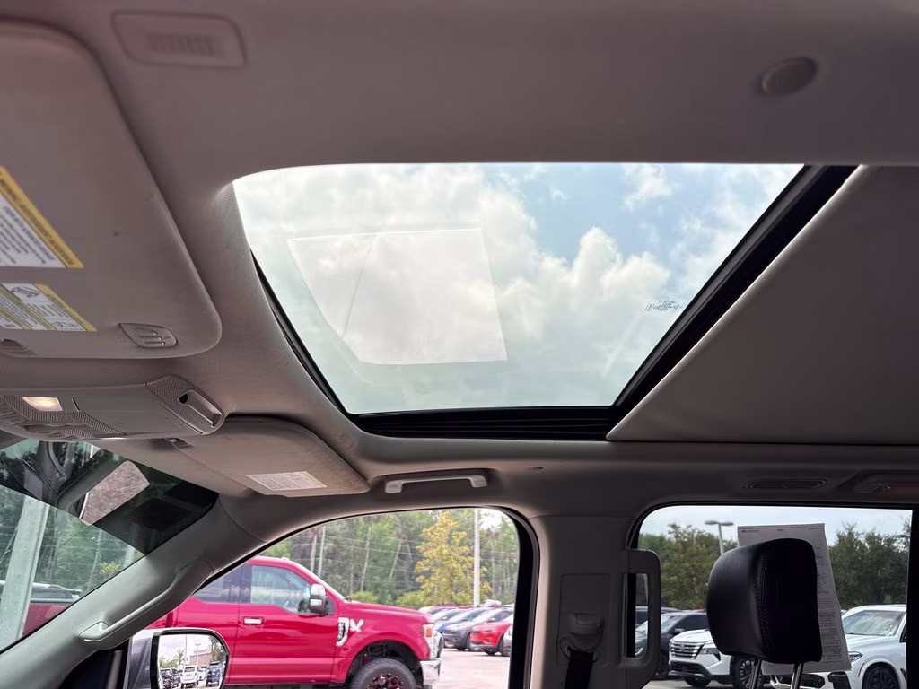 2021 White Metallic Ford Expedition Max Platinum 4X4 SUV