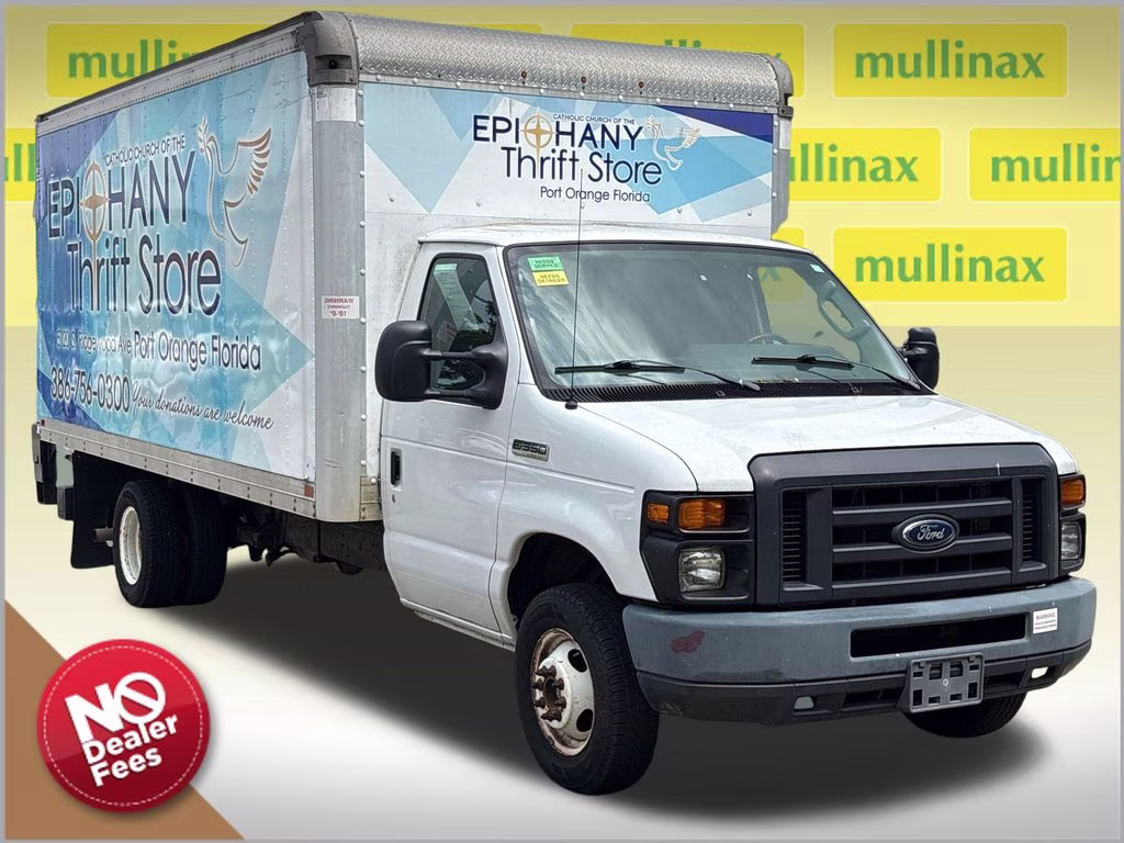 2016 Oxford White Ford E-350SD Base RWD Truck