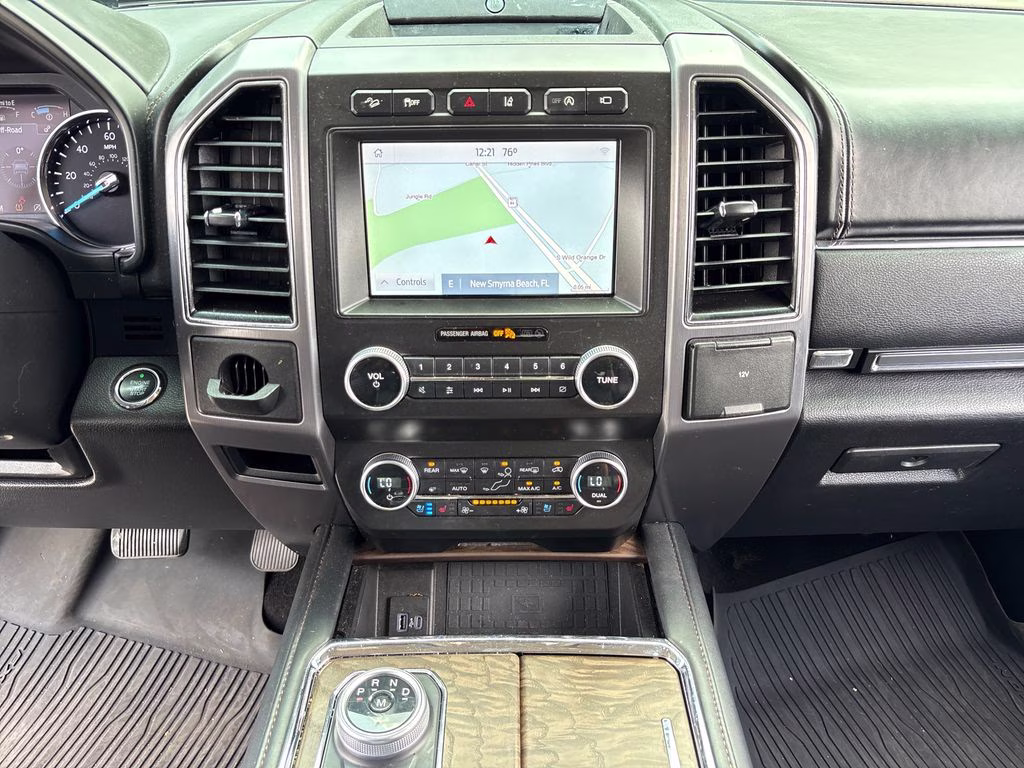 2021 White Metallic Ford Expedition Max Platinum 4X4 SUV