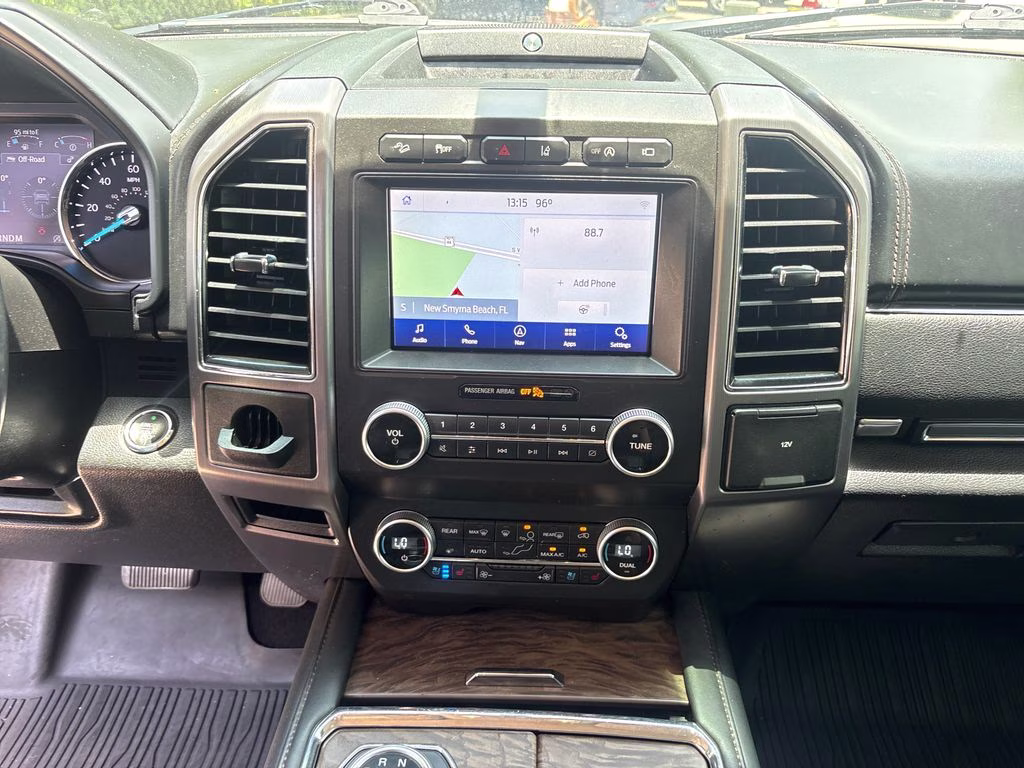 2021 White Metallic Ford Expedition Max Platinum 4X4 SUV