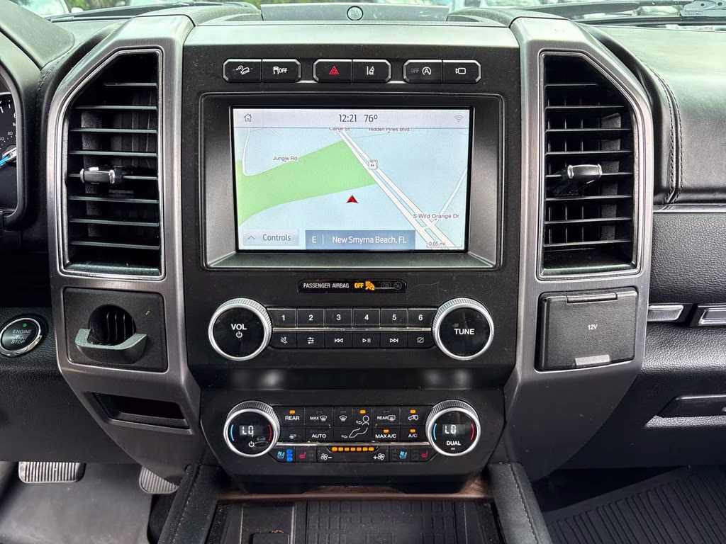 2021 White Metallic Ford Expedition Max Platinum 4X4 SUV