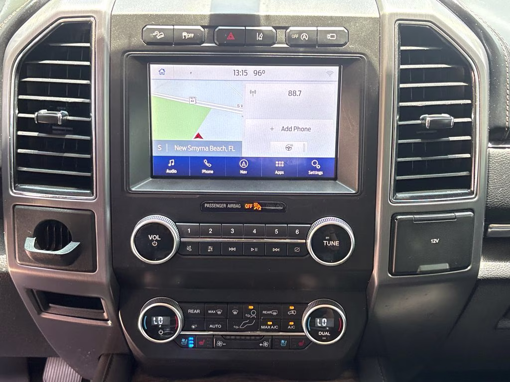 2021 White Metallic Ford Expedition Max Platinum 4X4 SUV