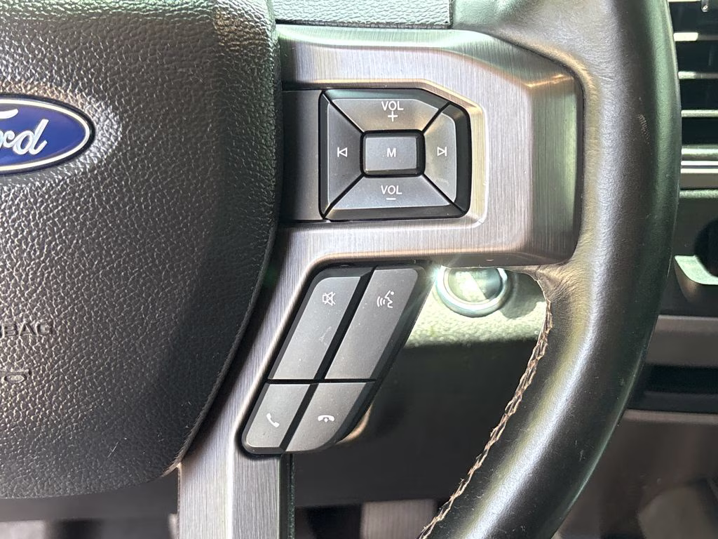 2021 White Metallic Ford Expedition Max Platinum 4X4 SUV