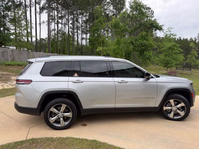 2021 Silver Zynith Jeep Grand Cherokee L Limited RWD SUV