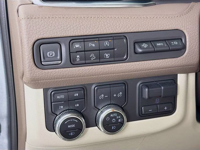 2024 Sterling Metallic GMC Yukon Denali 4X4 SUV