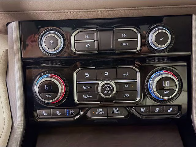 2024 Sterling Metallic GMC Yukon Denali 4X4 SUV