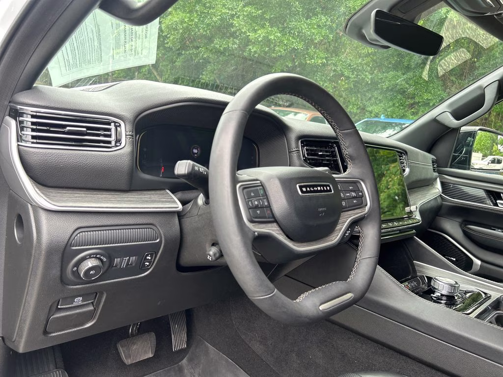 2024 Bright White Clearcoat Jeep Wagoneer Series II RWD SUV