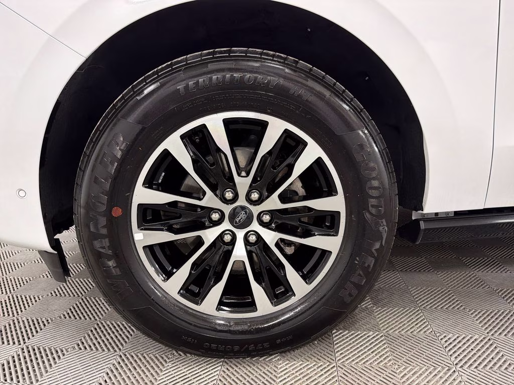 2025 Oxford White Ford Expedition Max Platinum 4X4 SUV