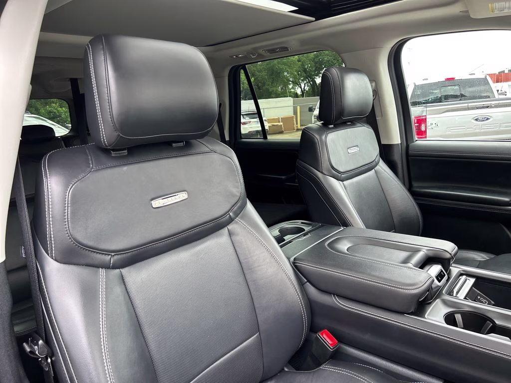 2025 Oxford White Ford Expedition Max Platinum 4X4 SUV