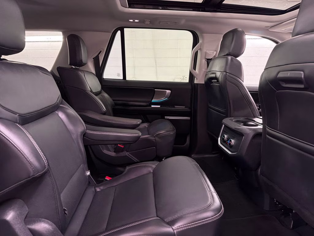 2025 Oxford White Ford Expedition Max Platinum 4X4 SUV