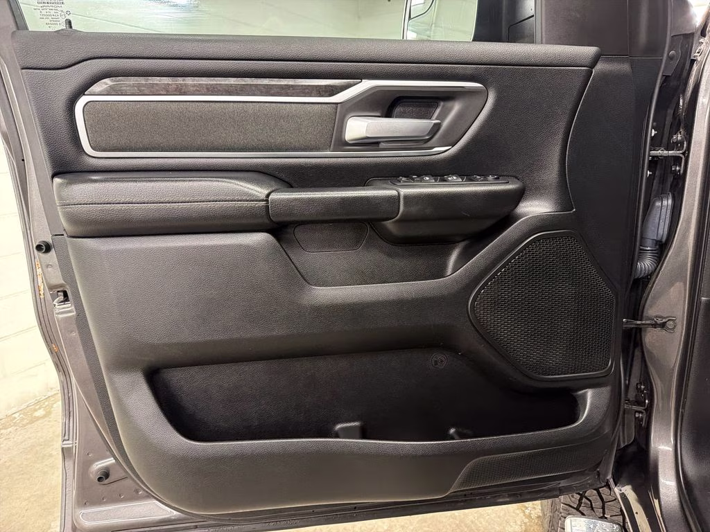 2019 Granite Crystal Metallic Clearcoat Ram 1500 Big Horn/Lone Star 4X4 Truck