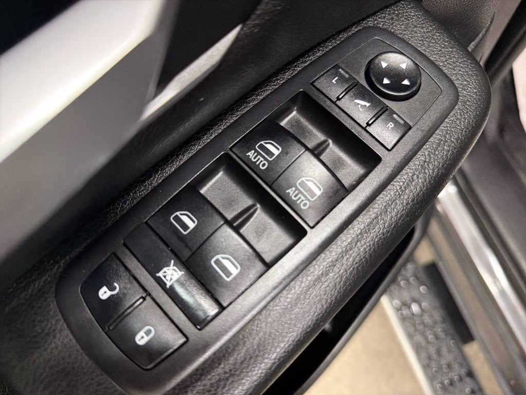 2019 Granite Crystal Metallic Clearcoat Ram 1500 Big Horn/Lone Star 4X4 Truck