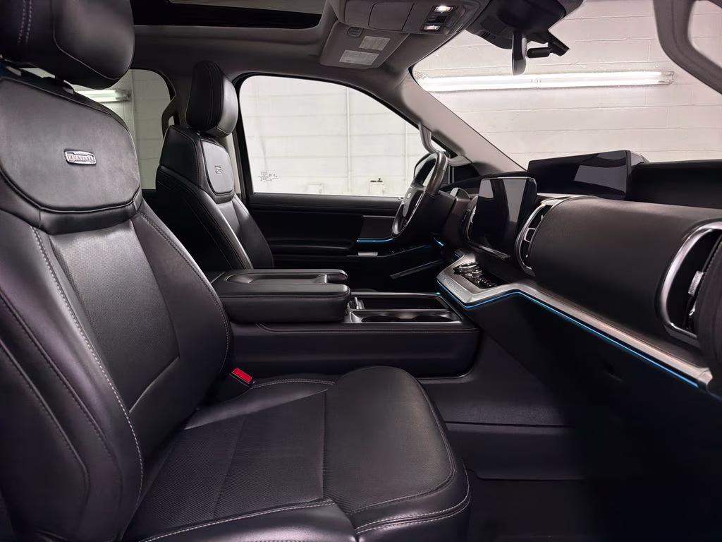 2025 Oxford White Ford Expedition Max Platinum 4X4 SUV