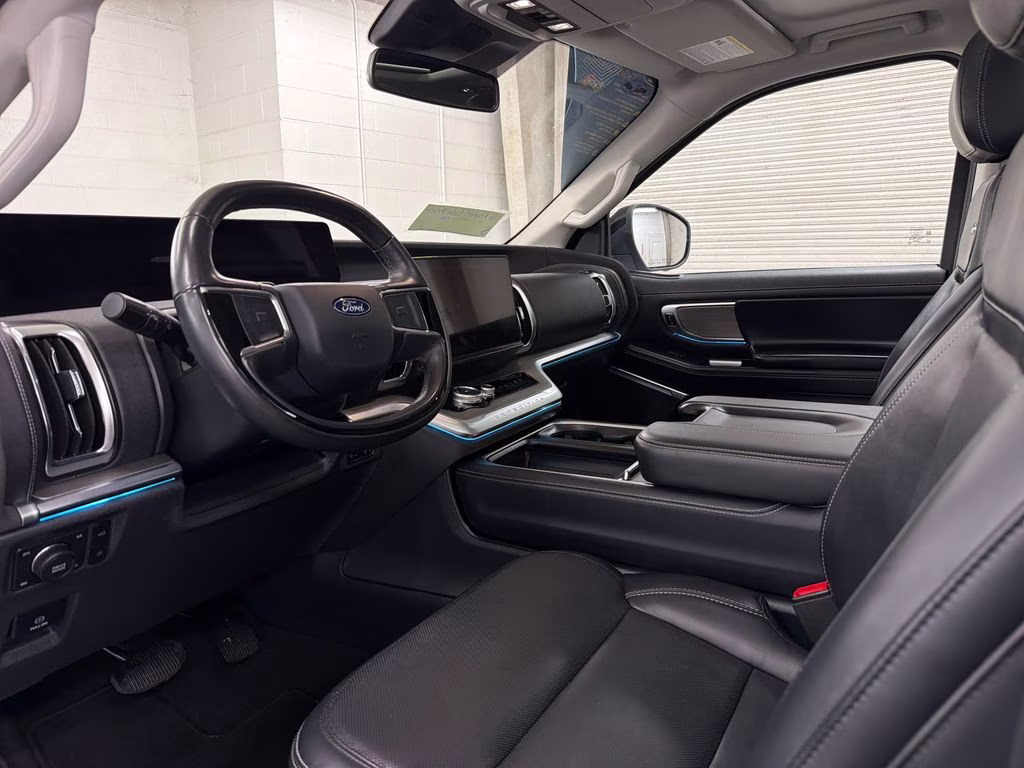 2025 Oxford White Ford Expedition Max Platinum 4X4 SUV
